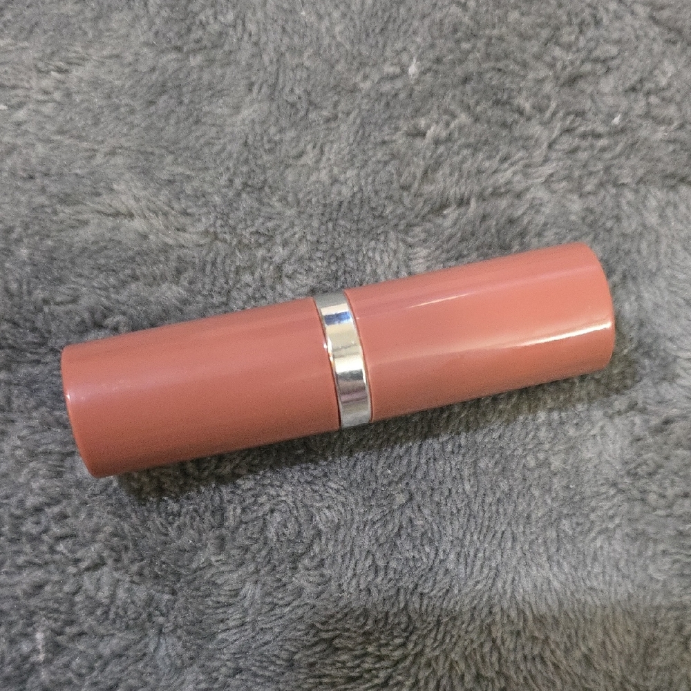 5/$25: Clinique Classic Lipstick 02 Bare Pop